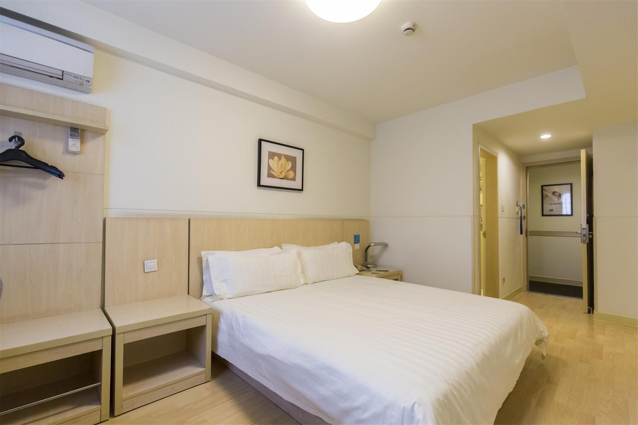Hanting Express Qingdao South Chongqing Road Exterior foto